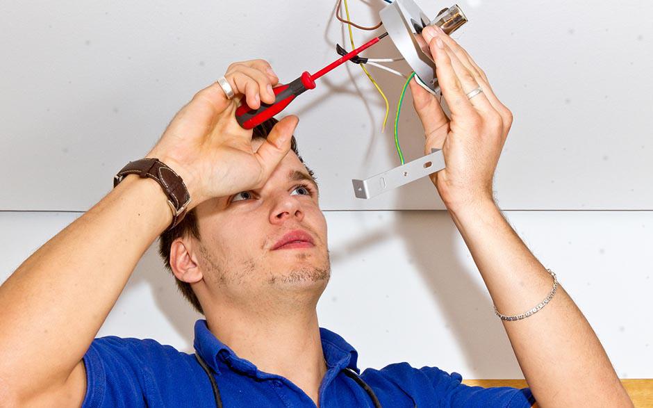 électricien urgence Courbevoie