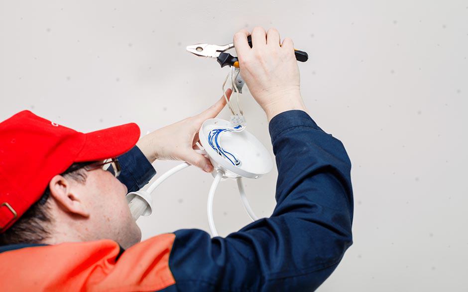cherche électricien Chevreuse